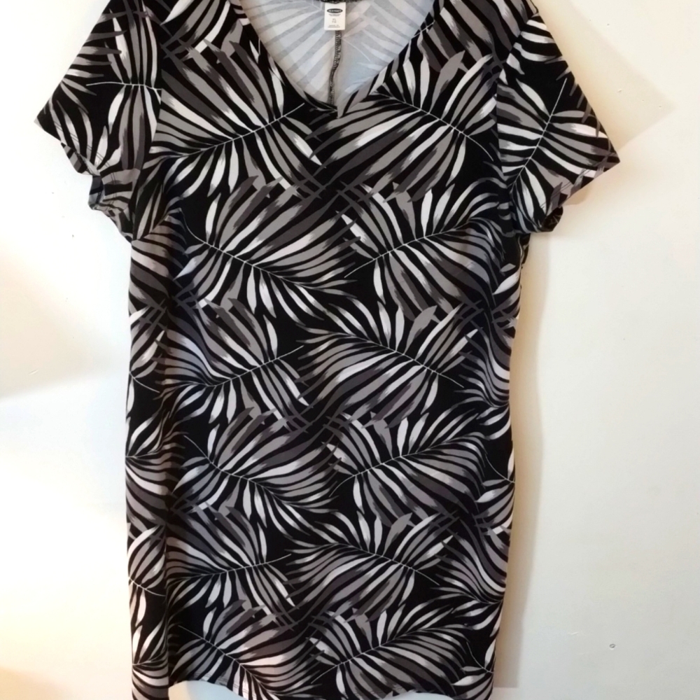 Old Navy Bodycon Dress Black and White Palm Size X L